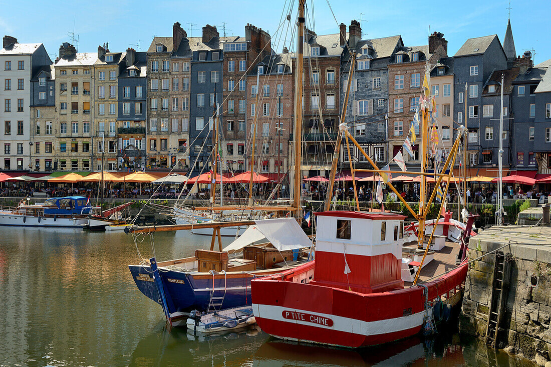 The Vieux Bassin (Old Harbour) and St. Catherine's Quay, Honfleur, Calvados, Basse Normandie (Normandy), France, Europe