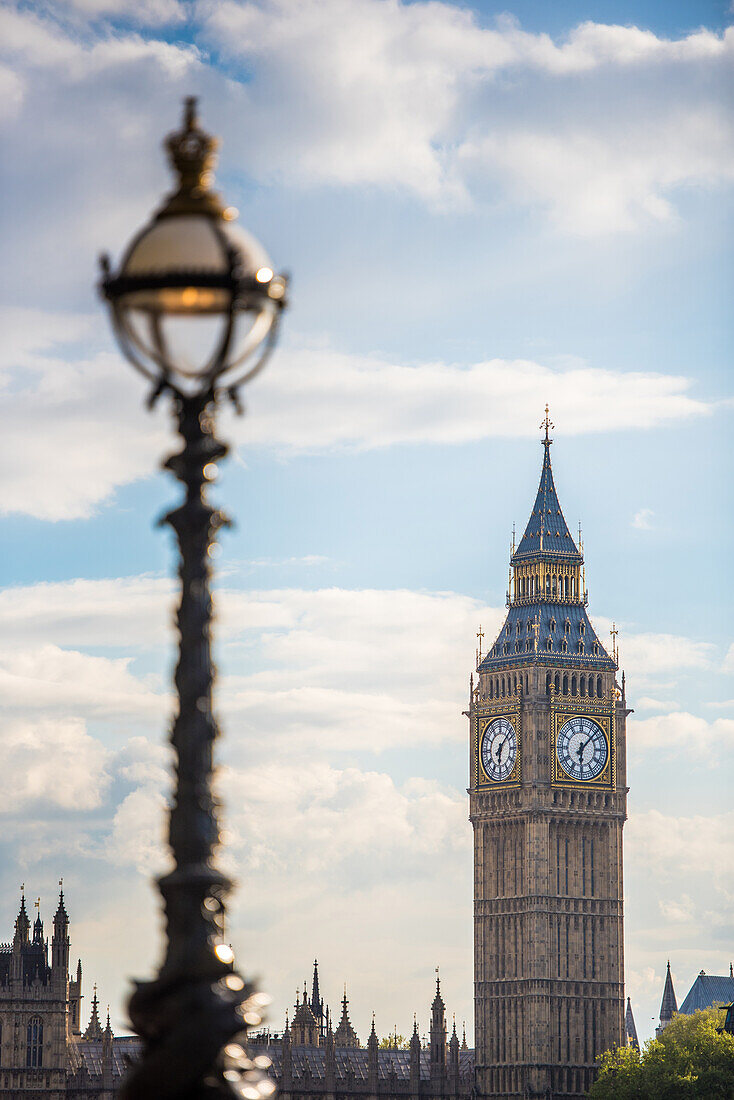 Lampposts on South Bank with The Houses of Parliament, London, England, United Kingdom, Europe