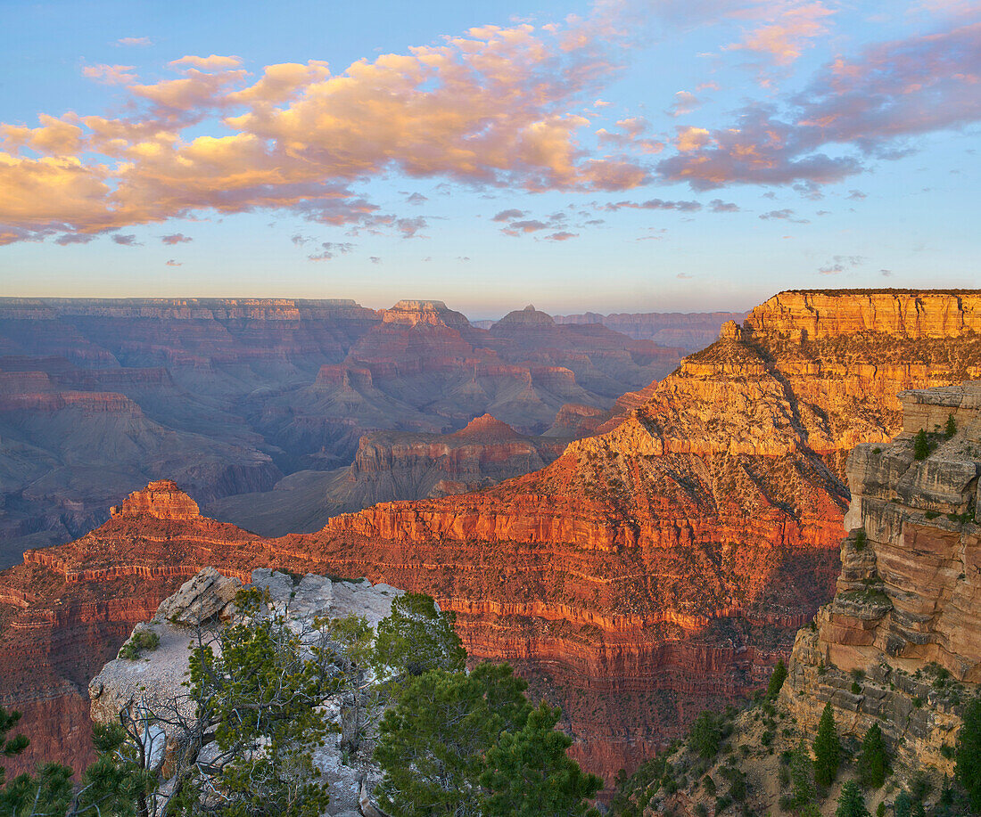 Canyon cliffs, Vishnu Temple, Wotans Throne, Grand Canyon National Park, Arizona