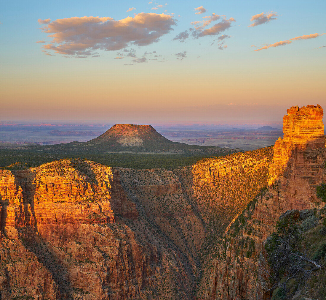 Butte and canyon cliffs, Grand Canyon, Desert View Overlook Overlook, Grand Canyon National Park, Arizona