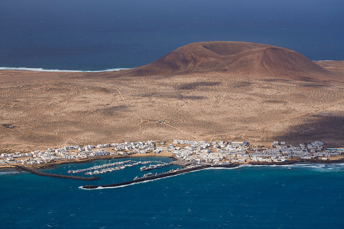 Blick vom Mirador del Rio zur Insel La Graciosa, Lanzarote, Kanaren, Kanarische Inseln, Islas Canarias, Spanien, Europa