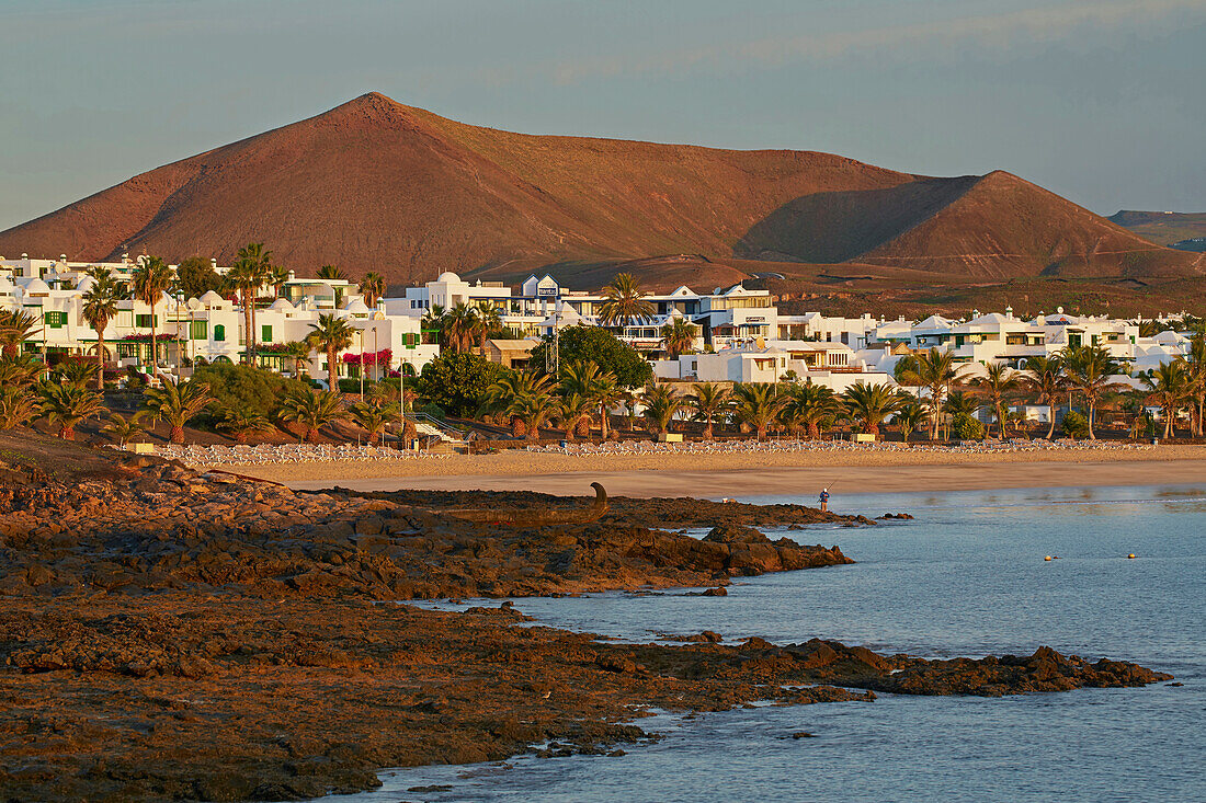 Sonnenaufgang in Costa Teguise, Atlantik, Lanzarote, Kanaren, Kanarische Inseln, Islas Canarias, Spanien, Europa