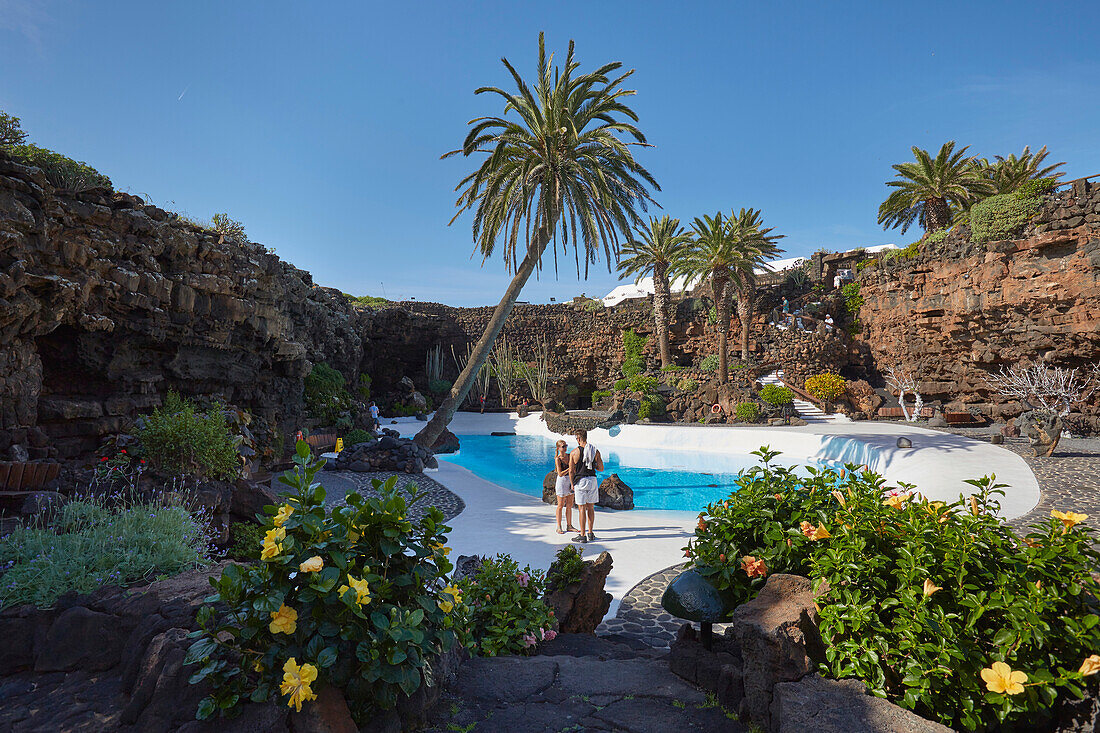 Pool, Jameos del Agua bei Arrieta, César Manrique, Lanzarote, Kanaren, Kanarische Inseln, Islas Canarias, Spanien, Europa