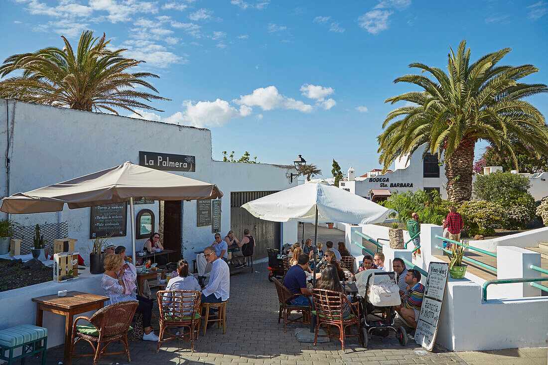 Bar am Sonntagsmarkt in Teguise, Atlantik, Lanzarote, Kanaren, Kanarische Inseln, Islas Canarias, Spanien, Europa