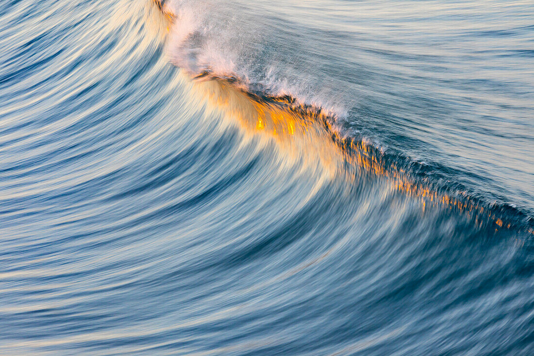 Ocean wave, Newport beach, Orange County, California, USA