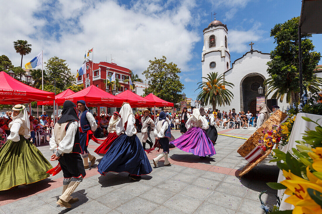 folk dance, traditional costumes, festival on the day of the Canary Island, folk group, springtime, Los Sauces, San Andres y Sauces, UNESCO Biosphere Reserve, La Palma, Canary Islands, Spain, Europe