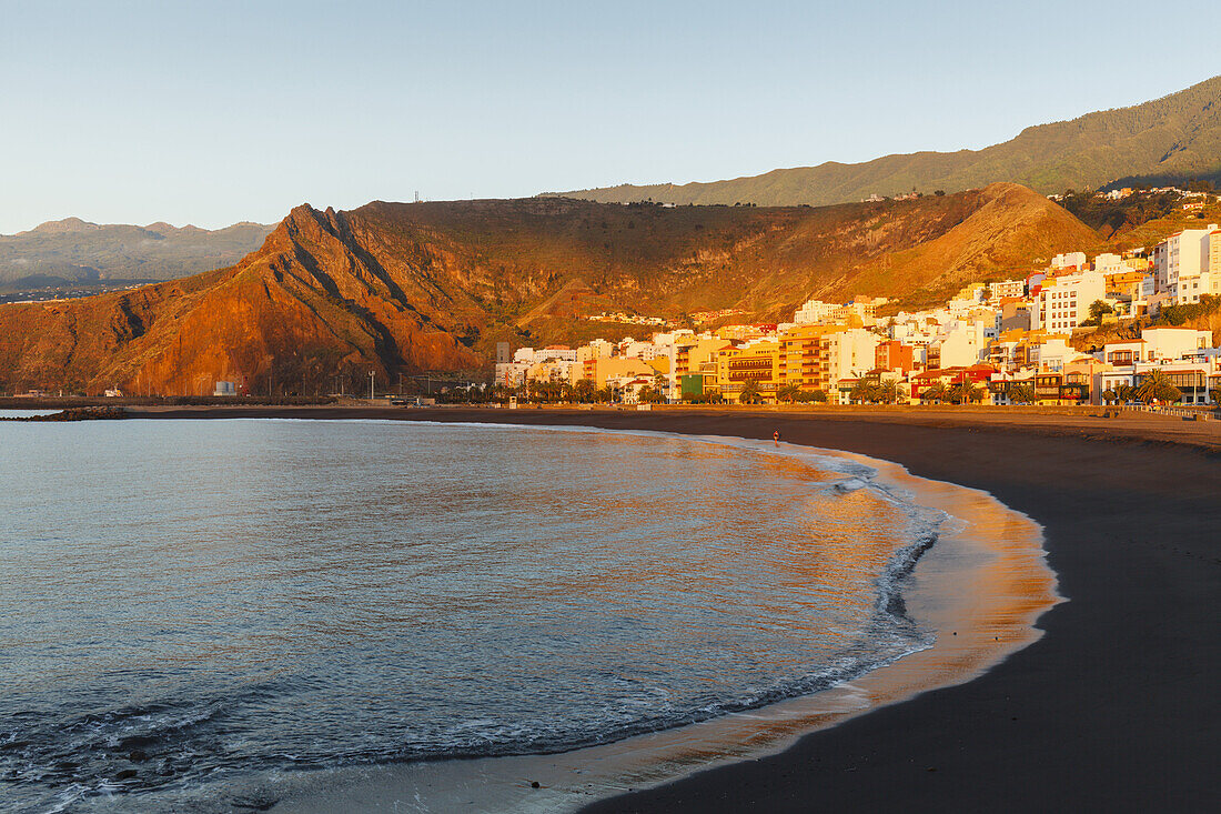 Strand, Atlantik, Avenida Maritima, Uferpromenade, Santa Cruz de La Palma, Hauptstadt der Insel, UNESCO Biosphärenreservat, La Palma, Kanarische Inseln, Spanien, Europa