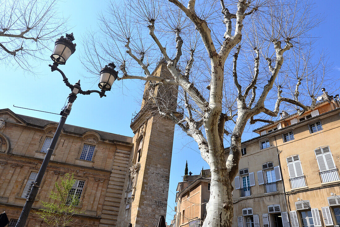 Cityhallsquare in the oldtown of Aix-en-Provence, Provence, France