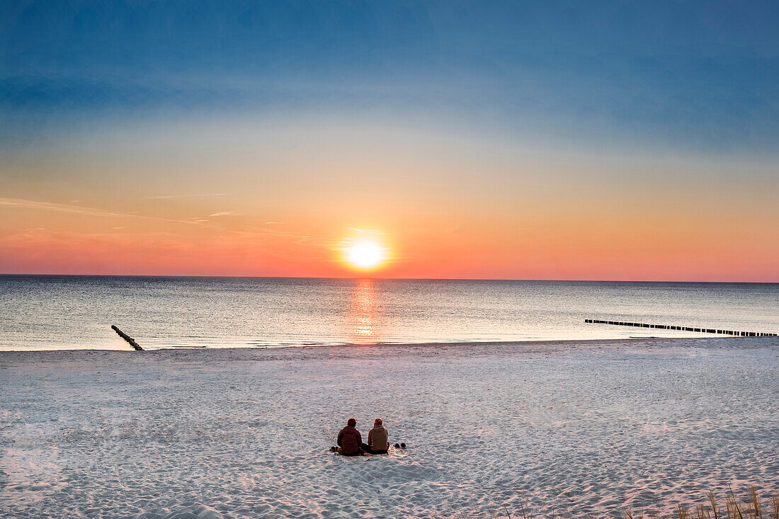 Sonnenuntergang am Strand, Vitte, Insel Hiddensee, Mecklenburg-Vorpommern, Deutschland