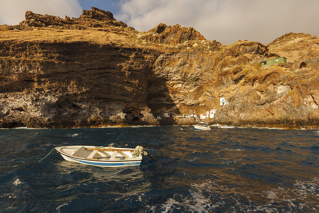 Poris de Candelaria, Cueva de Candelaria, pirate cove, boat excursion from Puerto de Tazacorte, excursion boat Fantasy, sea, Atlantic, UNESCO Biosphere Reserve, La Palma, Canary Islands, Spain, Europe
