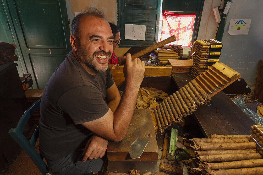 worker with cigar, manufacture of cigars, Brena Alta, UNESCO Biosphere Reserve, La Palma, Canary Islands, Spain, Europe