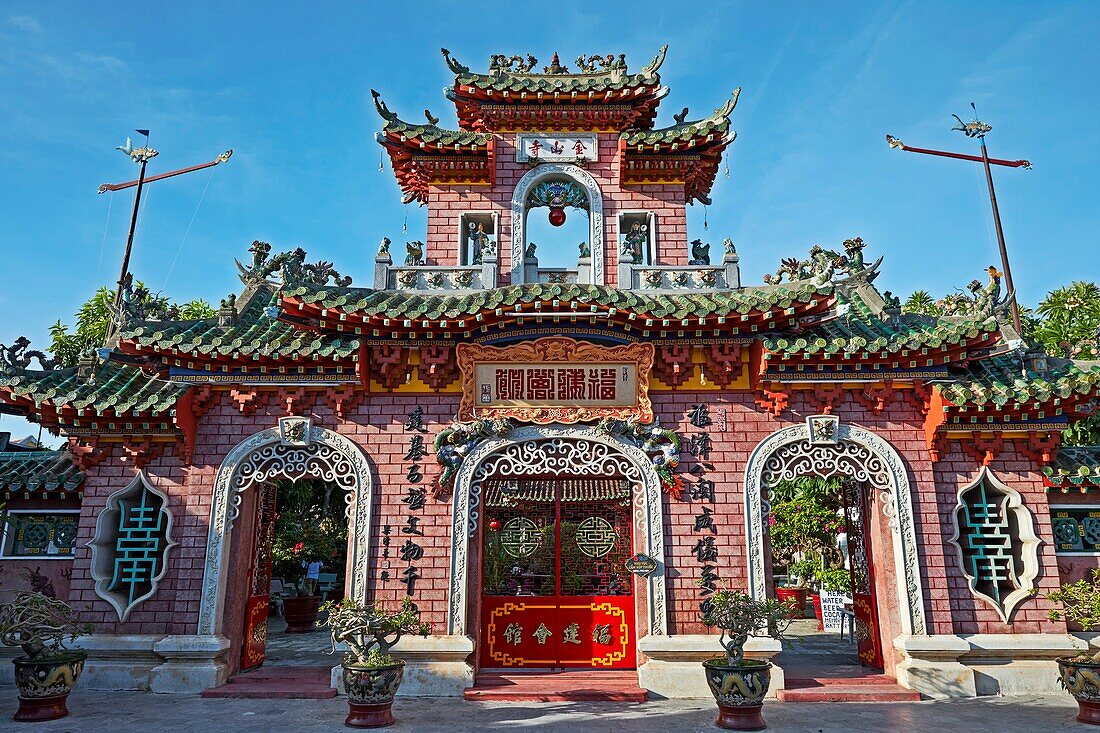 Entrance Gate to Fujian Assembly Hall (Phuc Kien). Hoi An Ancient Town, Quang Nam Province, Vietnam.