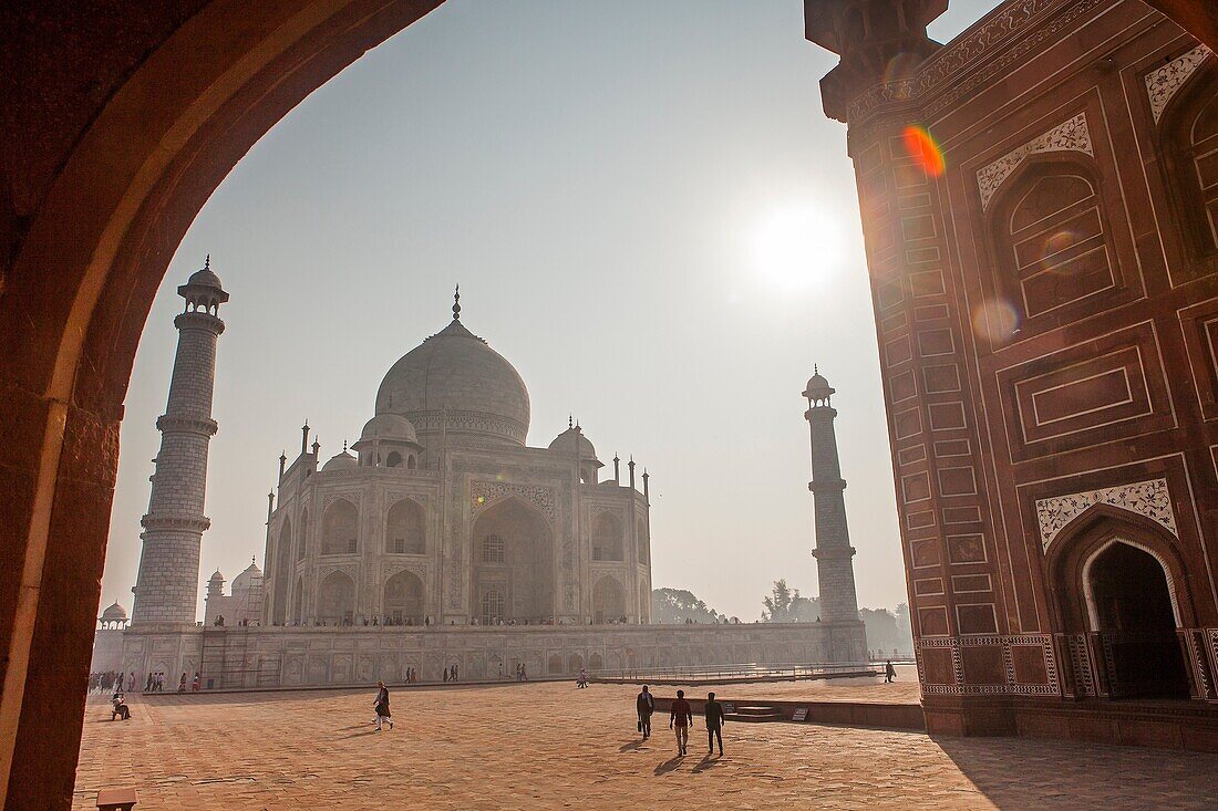 Taj Mahal, UNESCO World Heritage Site, Agra, Uttar Pradesh, India.
