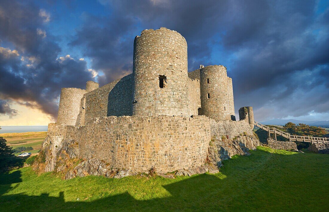 The medieval Harlech Castle built 1282 and 1289 for Edward 1st, one of the finest medieval examples of military architecture in Europe, a UNESCO World Heritage Site, Conwy, Wales.