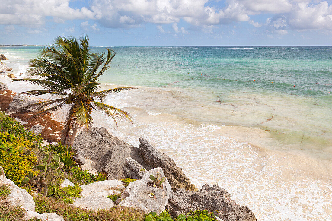 The Carribean Sea from Tulum's cliffs, Tulum archeological site, Tulum municipality, Quintana Roo, Mexico.