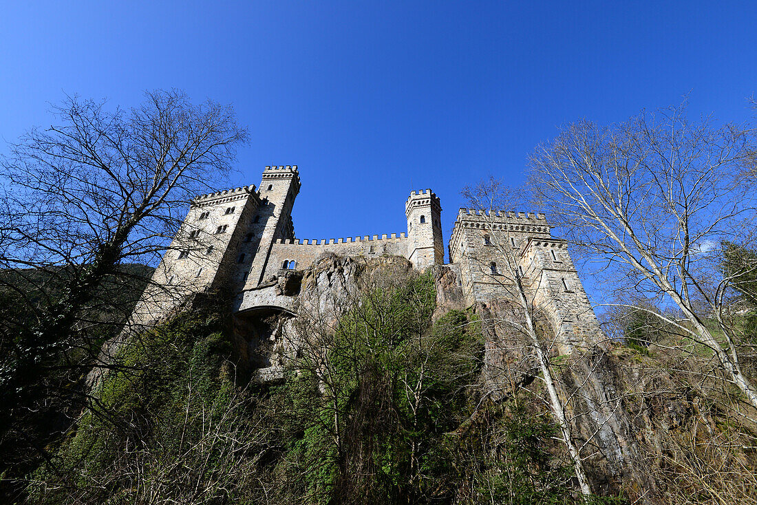 Burg Garnstein bei Lazfons, bei Feldthurns über dem Eisacktal, Südtirol, Italien