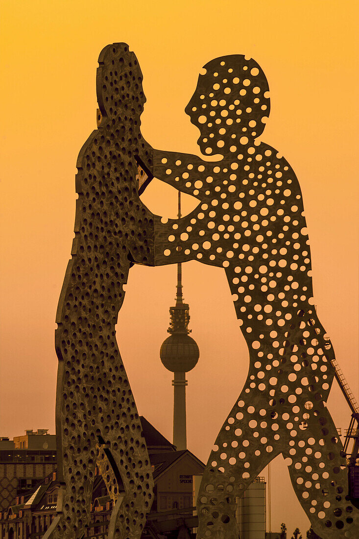 Molecular Man Statue, Alex, Fernsehturm,  Berlin