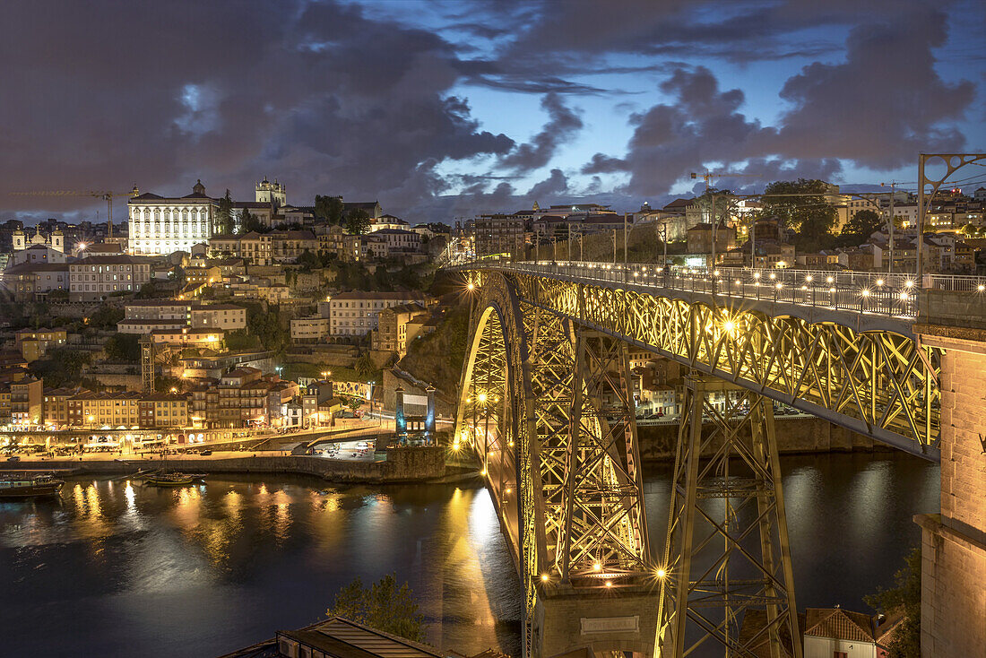 Dom Luis I Bridge over the River Douro, Porto, Portugal