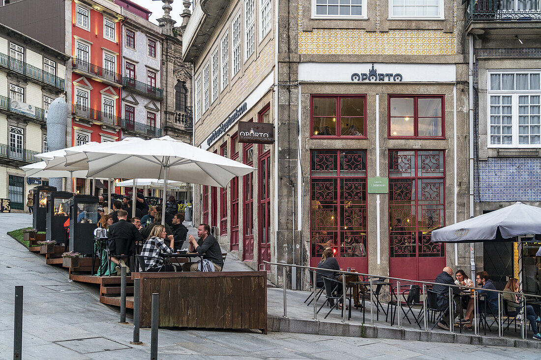 Restaurants,  Largo Sao Domingos, Oporto Appartments, Porto, Portugal