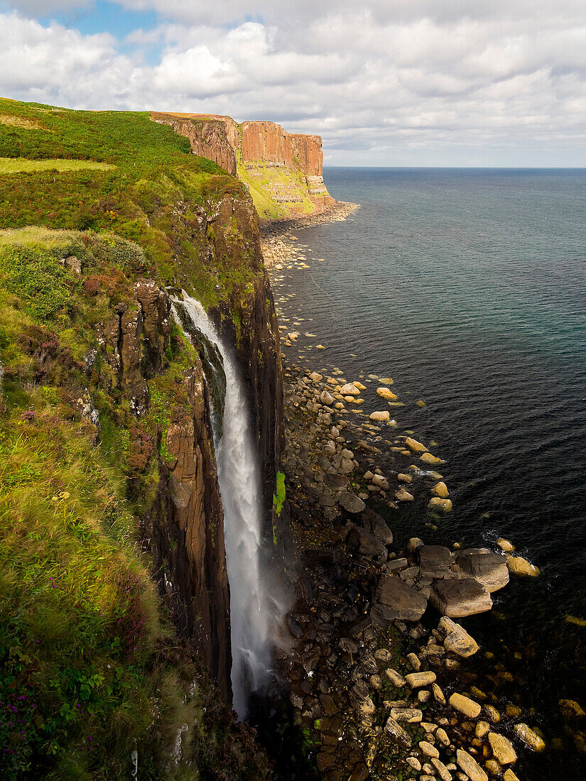Kilt Rock's waterfall,Kilt rock,Isle of Skye,Scotland,Great Britain,Europe