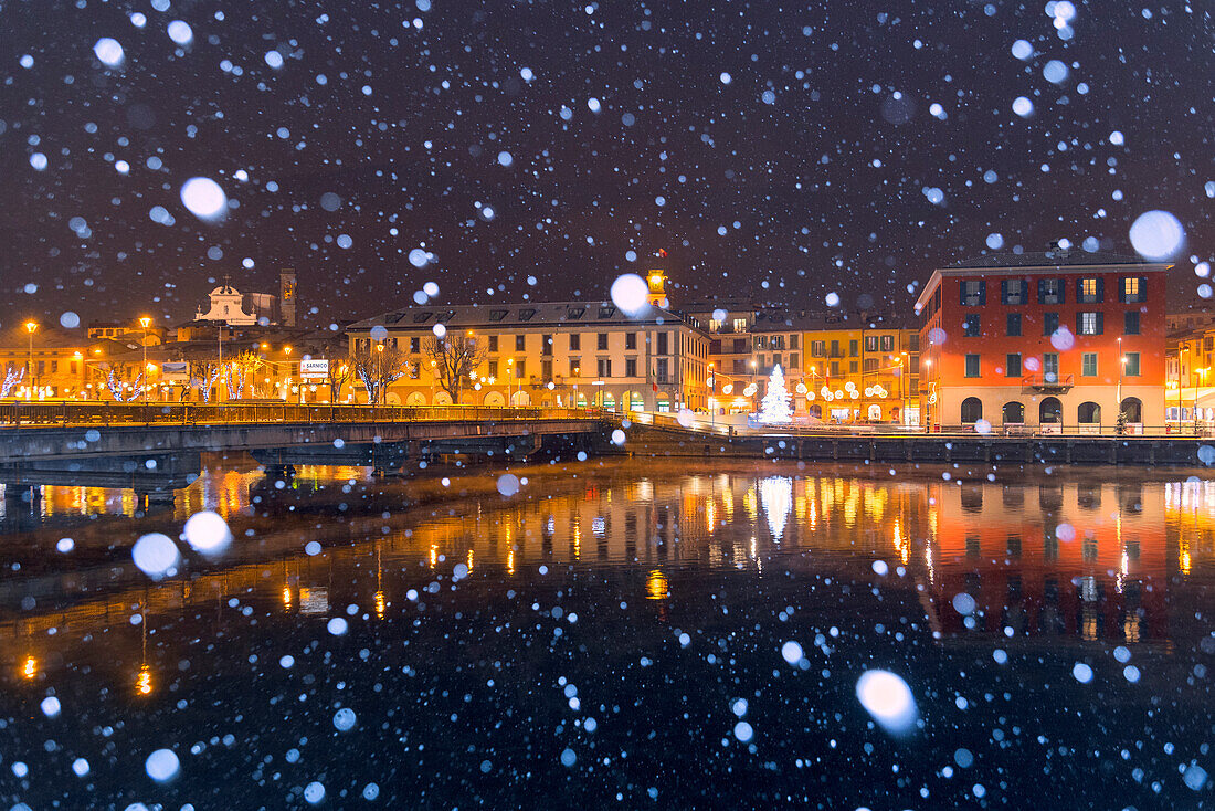 Sarnico Under the snowfall, Bergamo province, Lombardy district, Italy.
