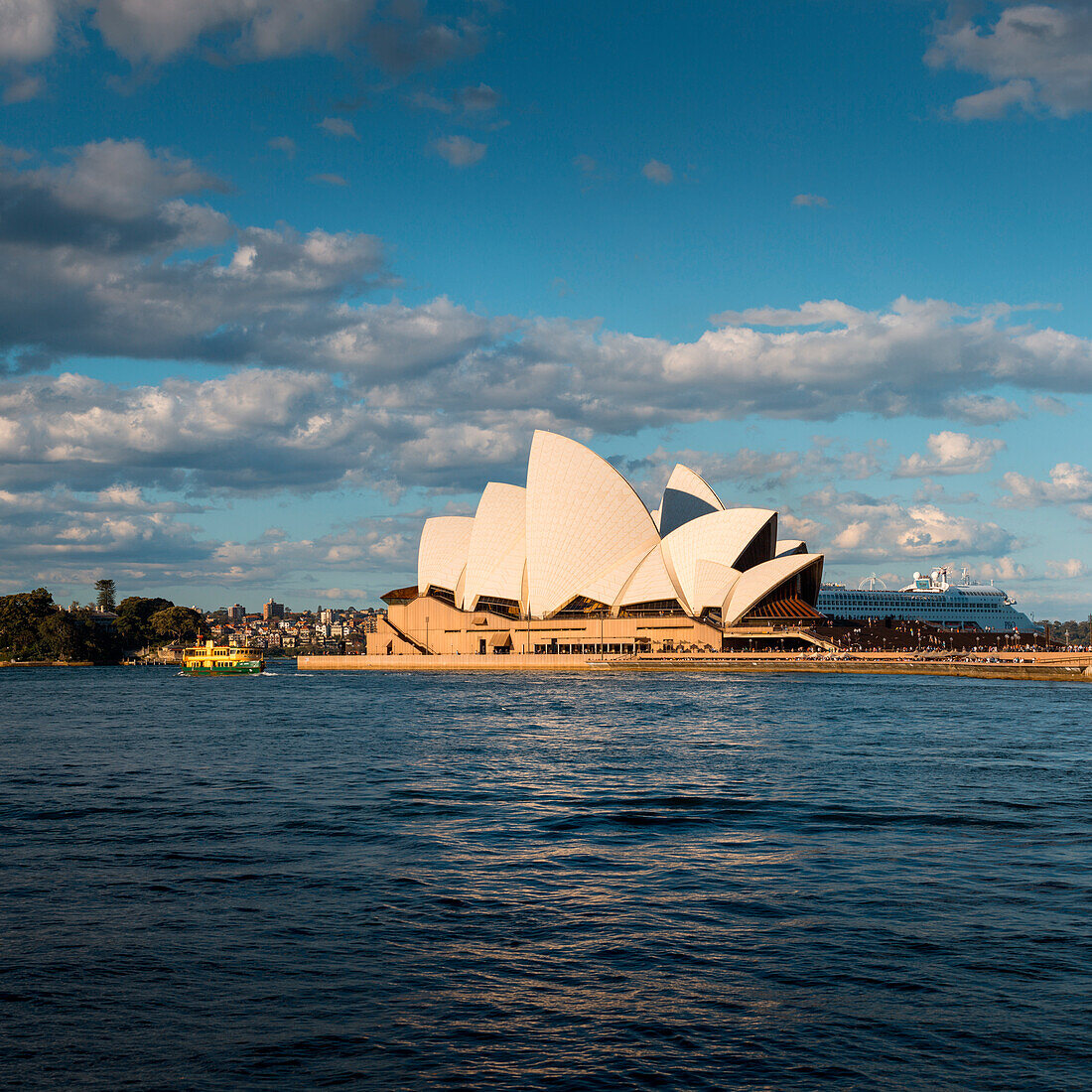 Opera House at sunset, Sydney, New South Whales, Australia