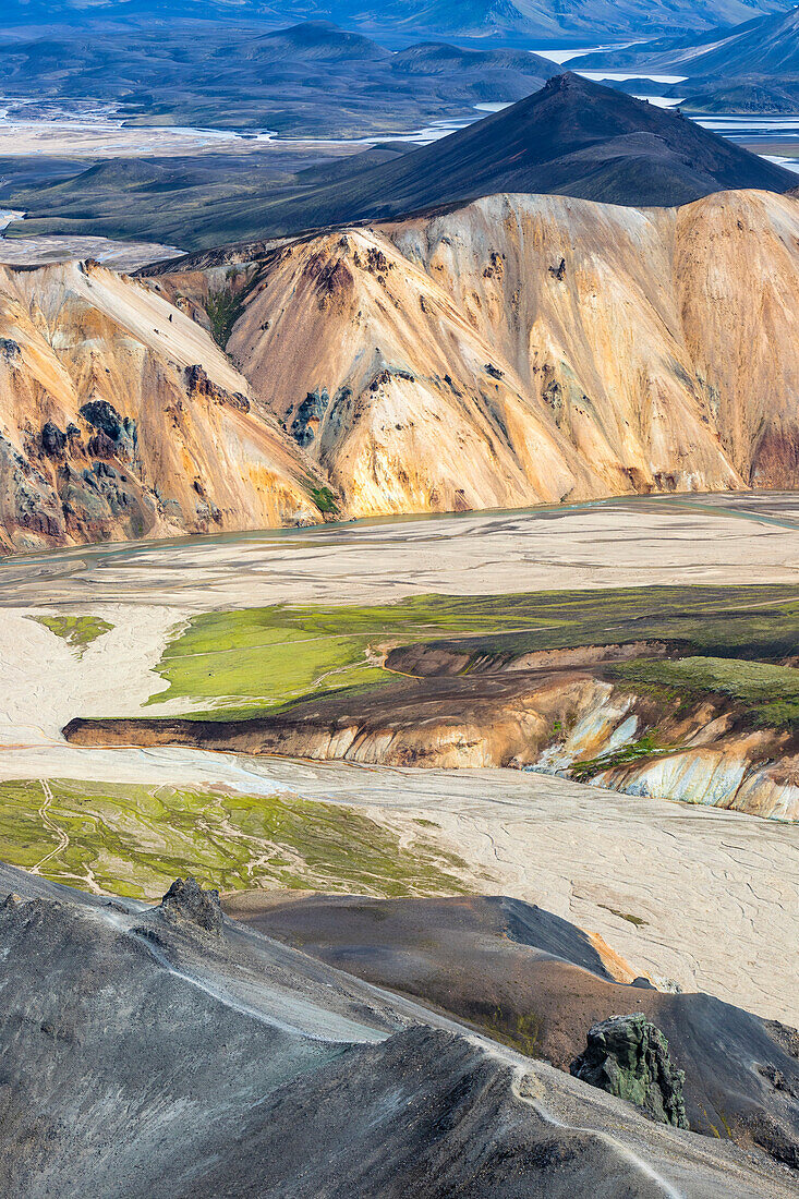 Landmannalaugar panorama from the footpath to the Blahnukur mountain (Landmannalaugar, Fjallabak Nature Reserve, Highlands, Southern Region, Iceland, Europe)