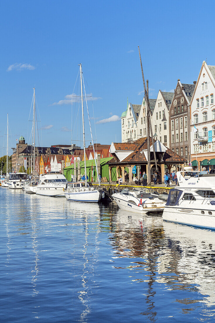 Harbour in front of the historic wooden houses in the hanseatic quater Bryggen, old town of Bergen, Hordaland, Southern norway, Norway, Scandinavia, Northern Europe, Europe