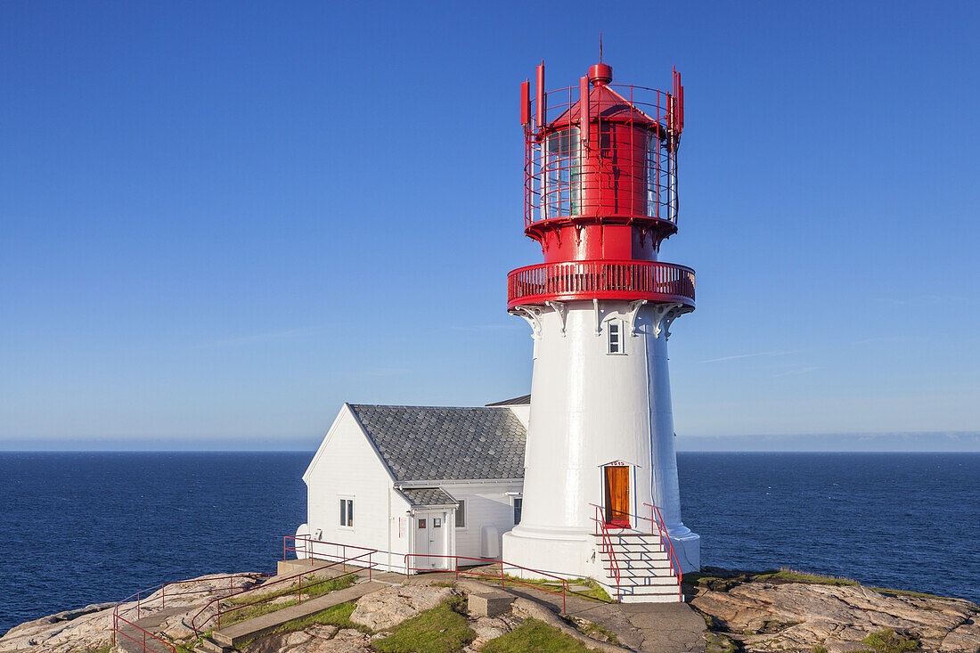 Leuchtturm Lindesnes fyr am Kap Lindesnes, Skagerak, Nordsee, Vest-Agder, Sørlandet, Südnorwegen, Norwegen, Skandinavien, Nordeuropa, Europa