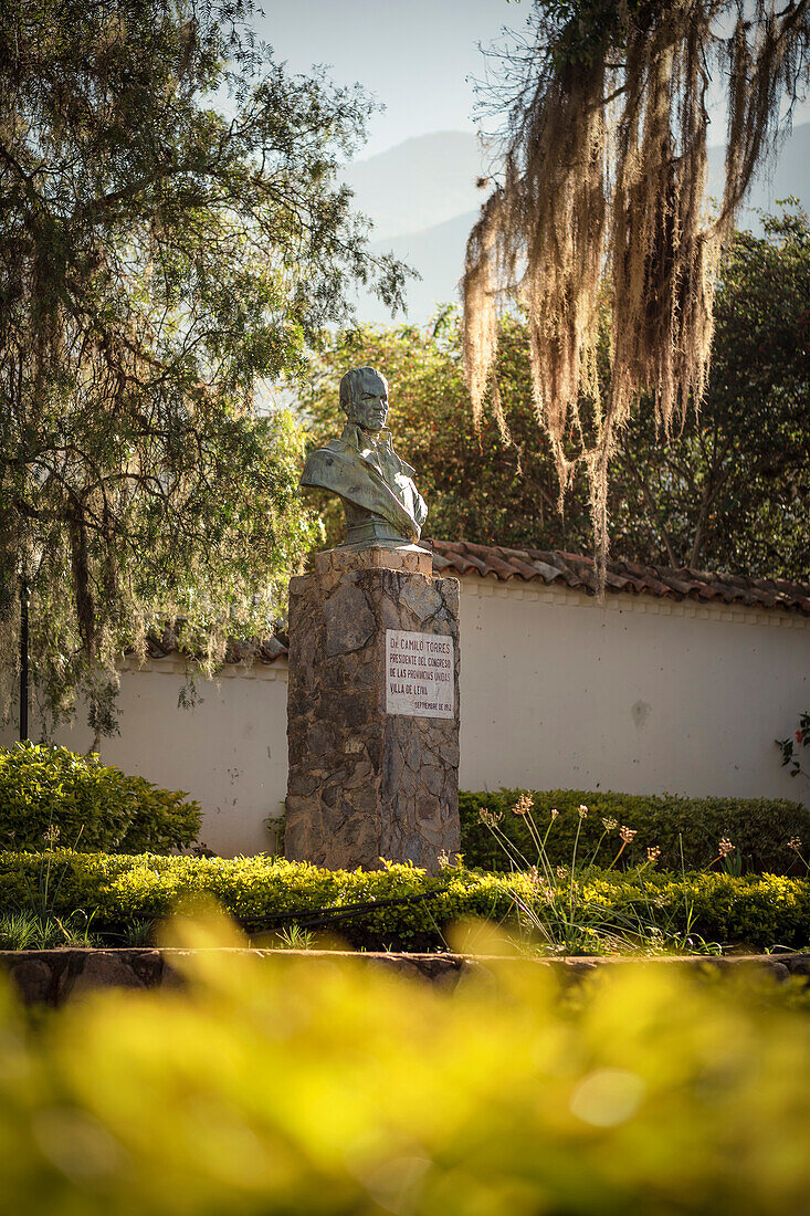 Statue im Park von Villa de Leyva, Departamento Boyacá, Kolumbien, Südamerika