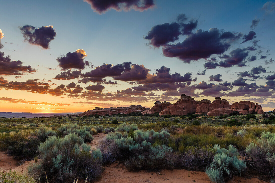 sunrise in Arches National Parc, Utah, USA