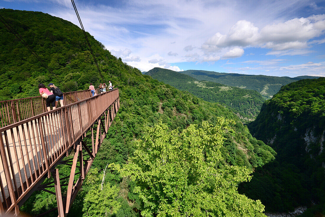 Okatse Canyon bei Zageri, Svanetien, West- Georgien