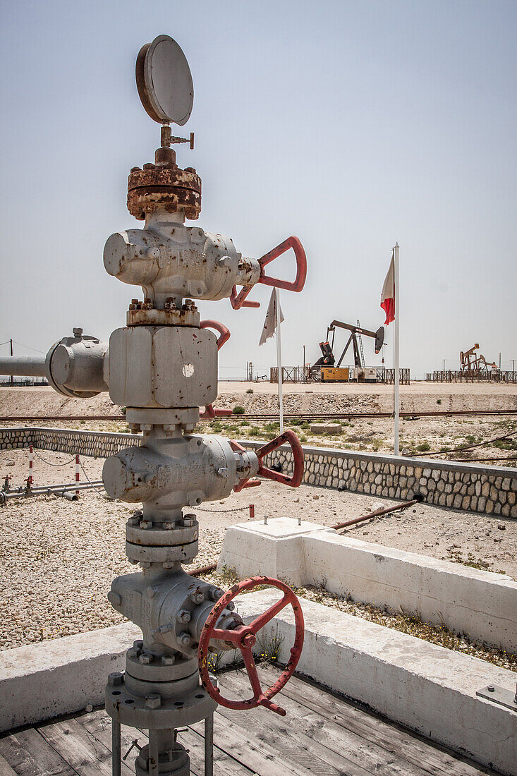 the first oil well opened in the bahrain desert, oil deposit, petroleum business, kingdom of bahrain, persian gulf, middle east