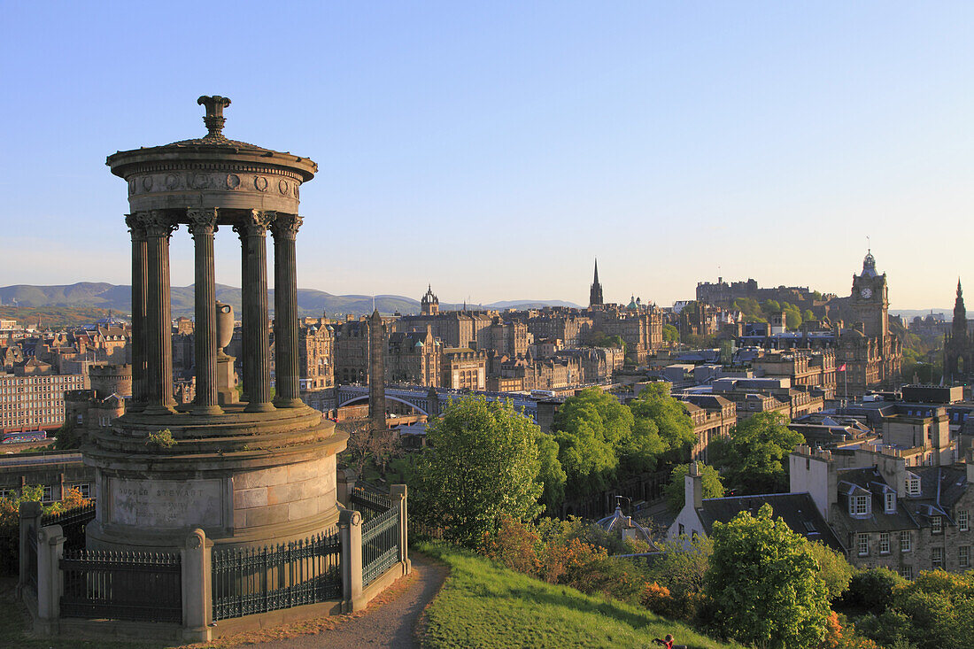 UK, Scotland, Edinburgh, skyline, Dugald Stewart Monument