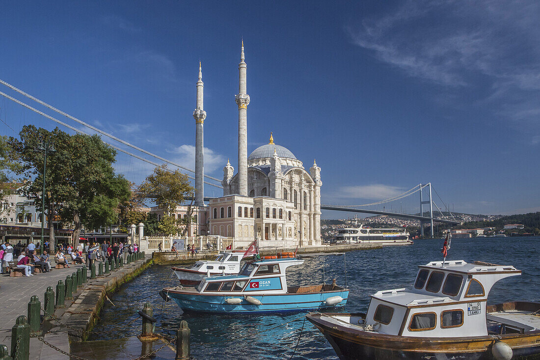 Turkey, Istambul, Ortakoy District, Grand Mecidiye Mosque