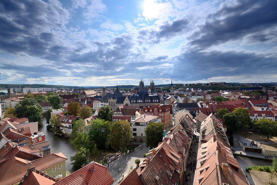 Blick vom Turm der St. Ägidii am Wenige-Markt über die Krämerbrücke, Erfurt, Thüringen, Deutschland
