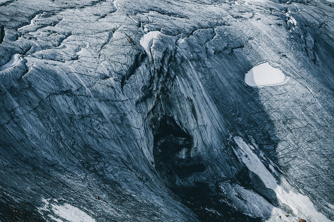 Pitztaler Glacier massif with crevasses, E5, Alpenüberquerung, 5th stage, Braunschweiger Hütte,Ötztal, Rettenbachferner, Tiefenbachferner, Panoramaweg to Vent, tyrol, austria, Alps