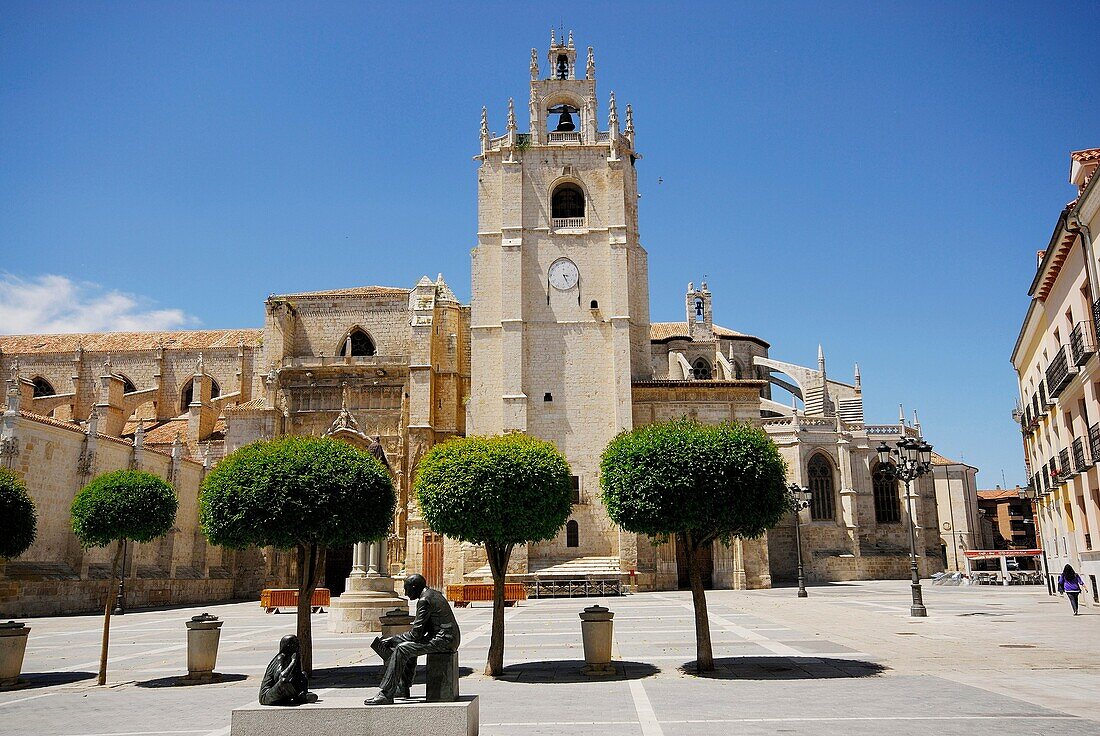 Cathedral of San Antolín in Palencia city, Spain