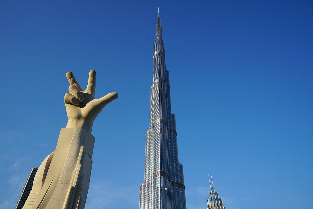 3 Finger, Gruß, Hand, Burj Khalifa, Downtown, Dubai, VAE, Vereinigte Arabische Emirate