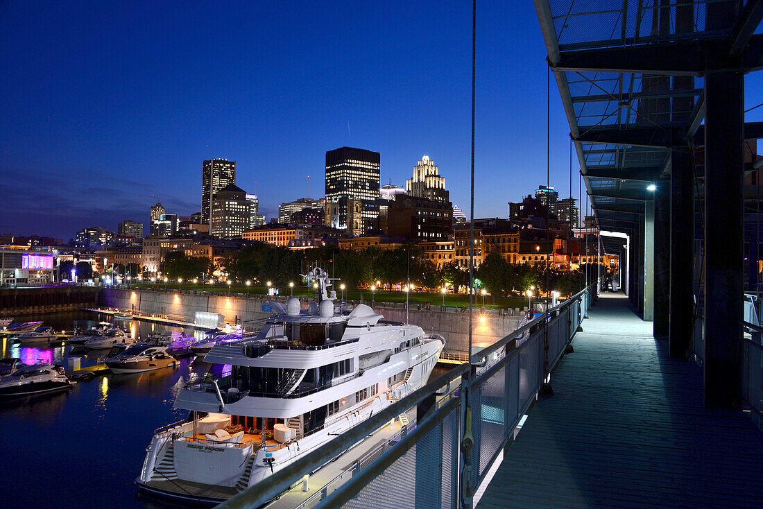 Abendlicher Blick zur Downtown vom Hafen, Montreal, Quebec, Ost Kanada