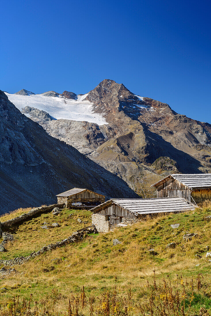 Schneebiger Nock above alpine hut Ursprungsalm, valley of Reinbachtal, Rieserferner Group, South Tyrol, Italy