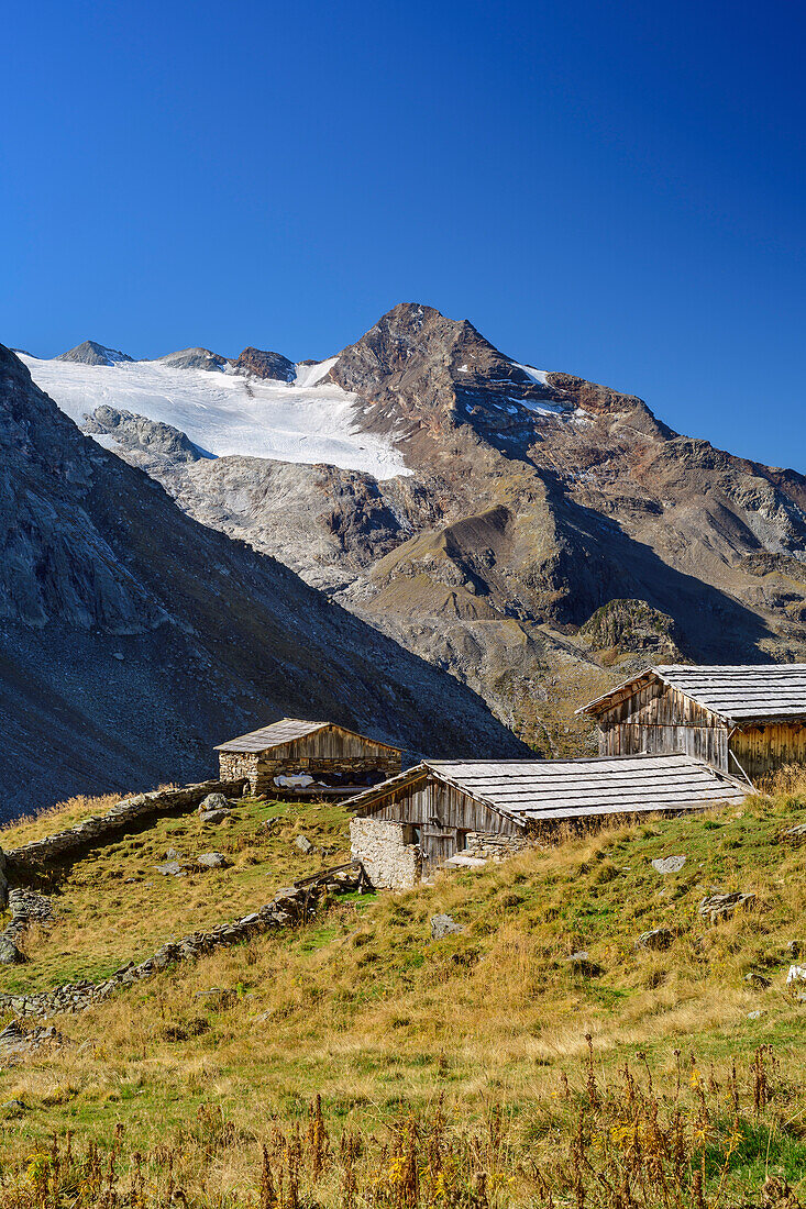 Schneebiger Nock über der Ursprungsalm, Reinbachtal, Rieserfernergruppe, Südtirol, Italien