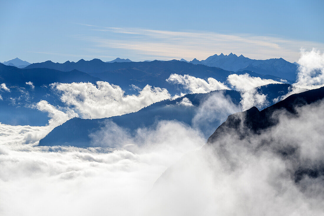 Nebelstimmung im Karwendel, von der Seebergspitze, Karwendel, Tirol, Österreich
