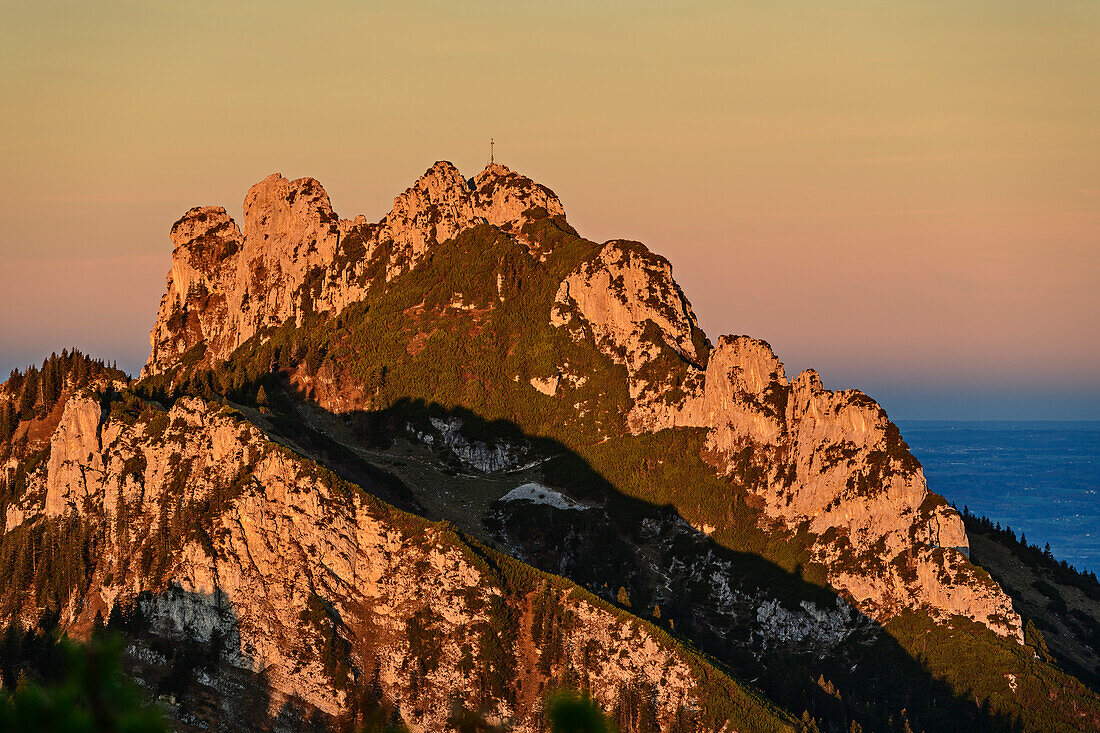 Kampenwand in alpenglow, Hochplatte, Chiemgau Alps, Upper Bavaria, Bavaria, Germany