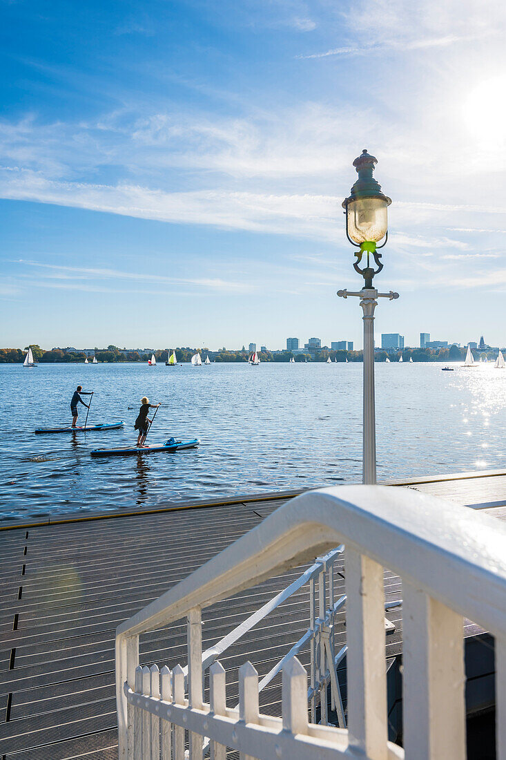 Sonniger Herbsttag, Außenalster, Hamburg, Deutschland