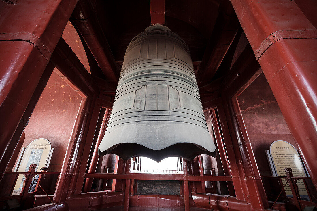 Glocke im Glockenturm (Bell Tower), Peking, China, Asien