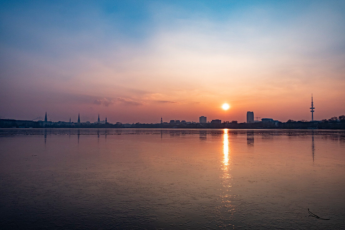 Sunset at the Aussenalster in Hamburg, North Germany, Germany