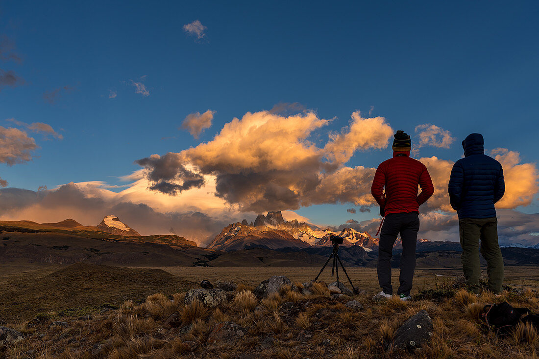 Photographers waiting for the right moment, looking at Fitz Roy, Los Glaciares National Park, Patagonia, Argentina