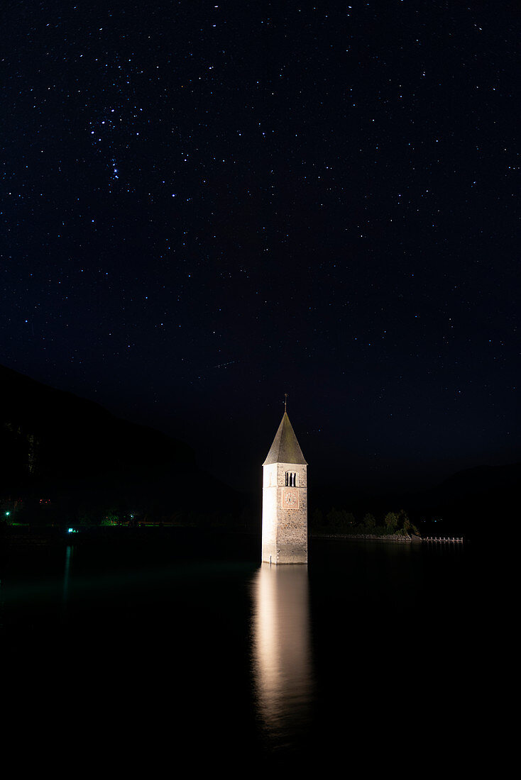 Italien, Trentino-Südtirol, Südtirol, Graun im Vinschgau, Reschensee