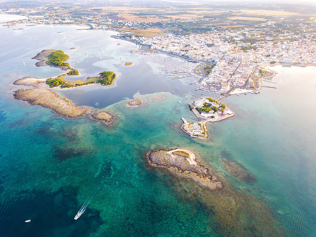 Luftaufnahme von Porto Cesareo, Taranto-Provinz, Apulien, Salento, Italien, Europa